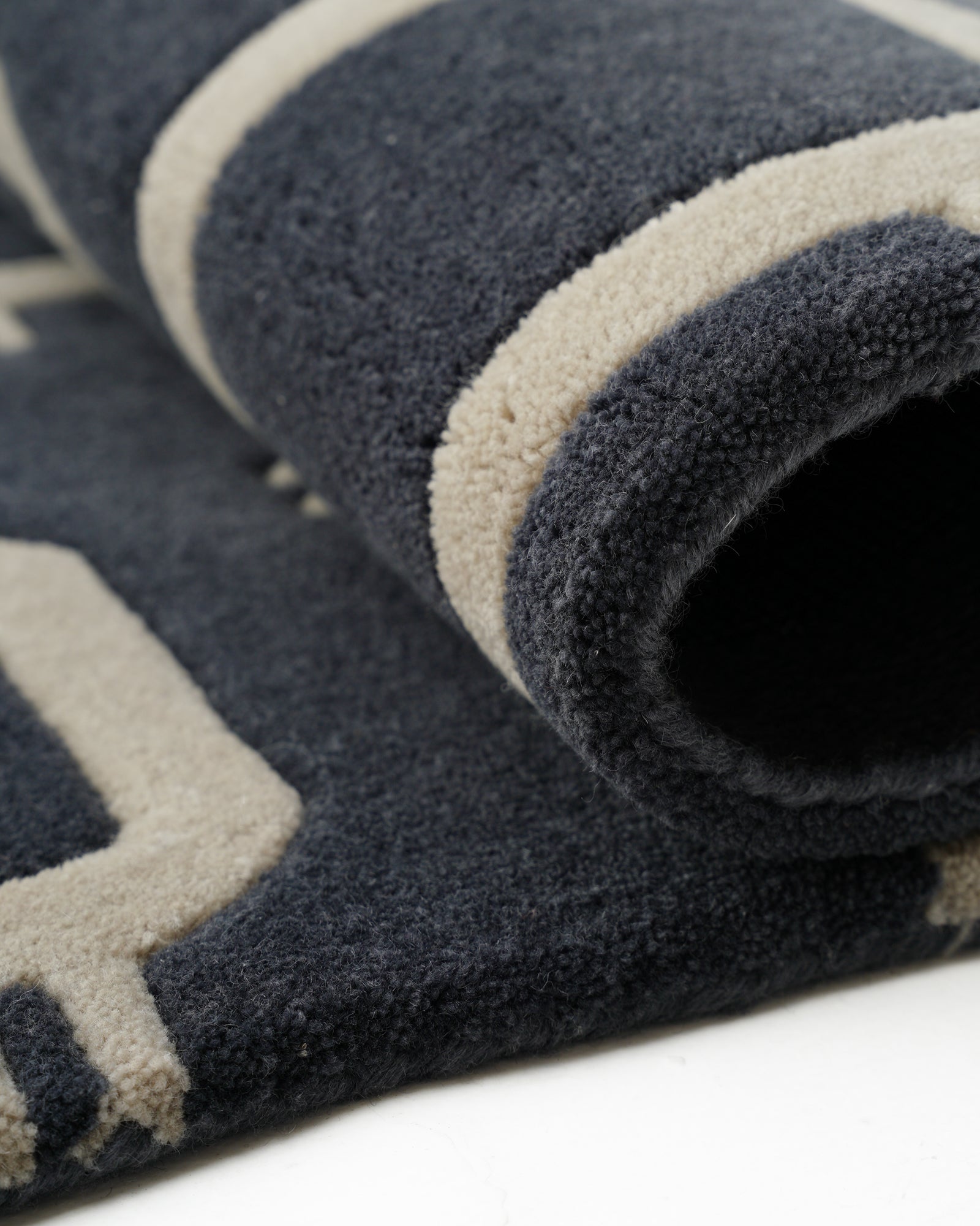 Gridel Hand Tufted Rug 200 X 300 cm Aiba World
