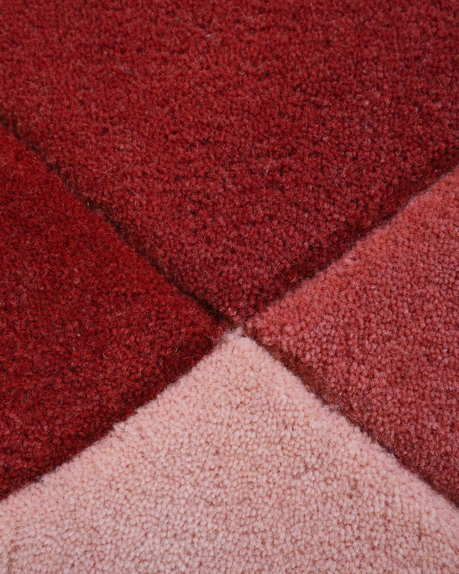 Gulnaar / Red and Pink Tone Hand-Tufted New Zealand Wool Rug