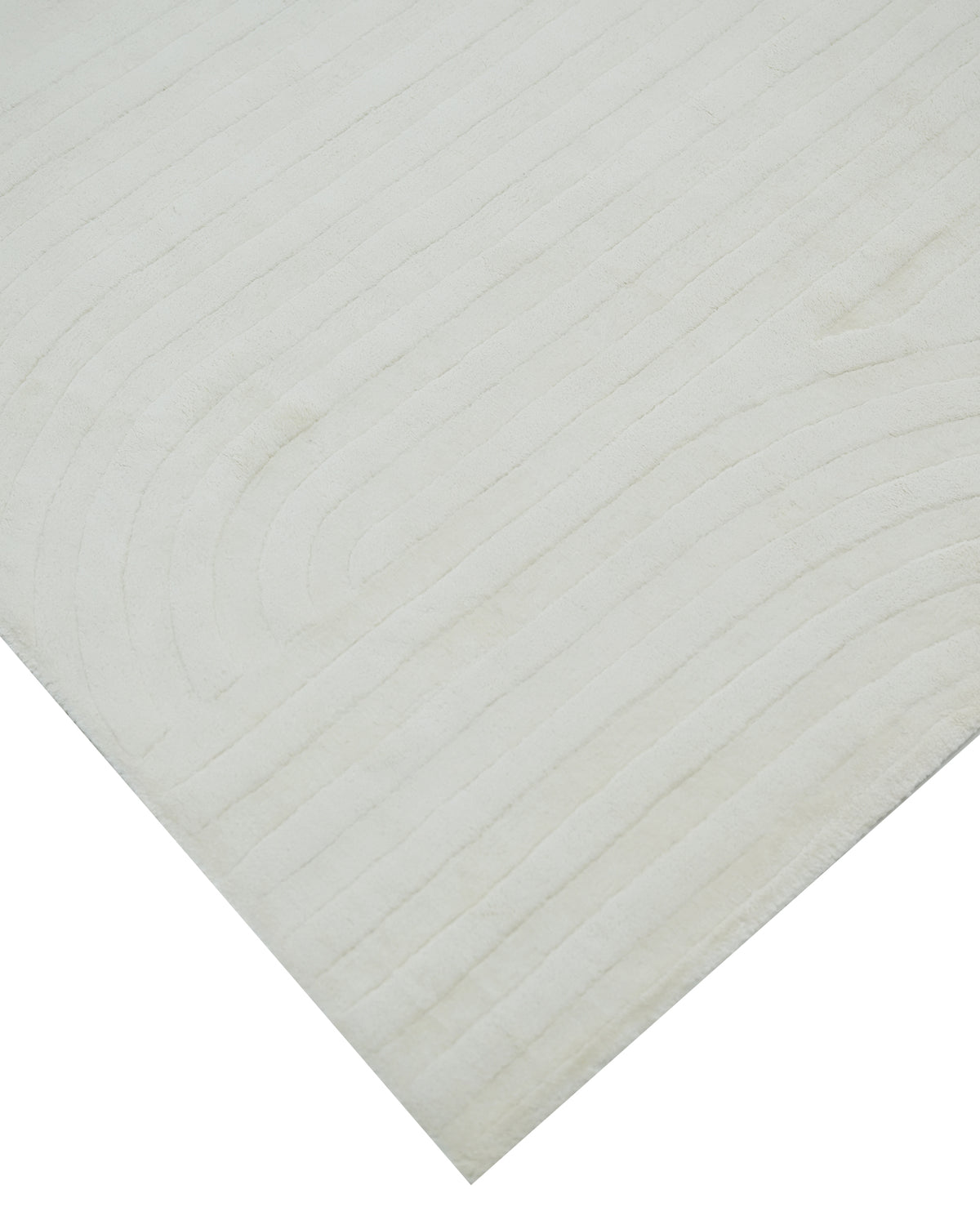 Ivory white carved Meander high-low bamboo silk rug corner detail