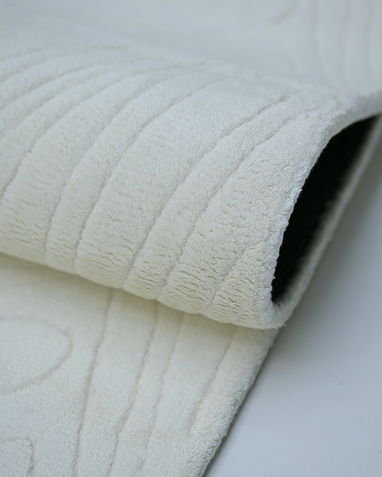 Pure White Tonal Brush-Stroke Hand-Tufted 100% Tencel Rug fold and pile detail