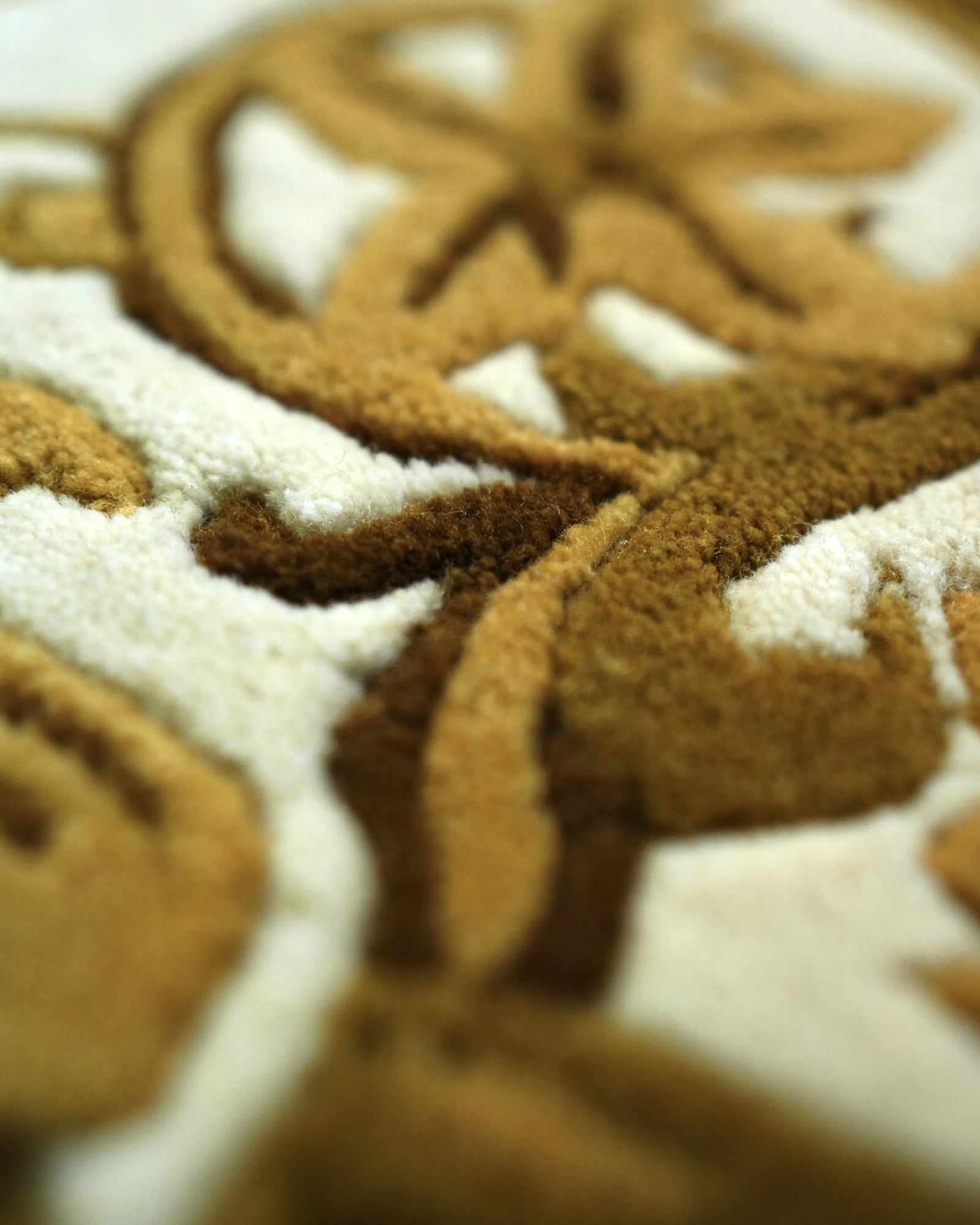 Saanjh / Classic Ivory Gold Hand-Tufted New Zealand Wool Rug