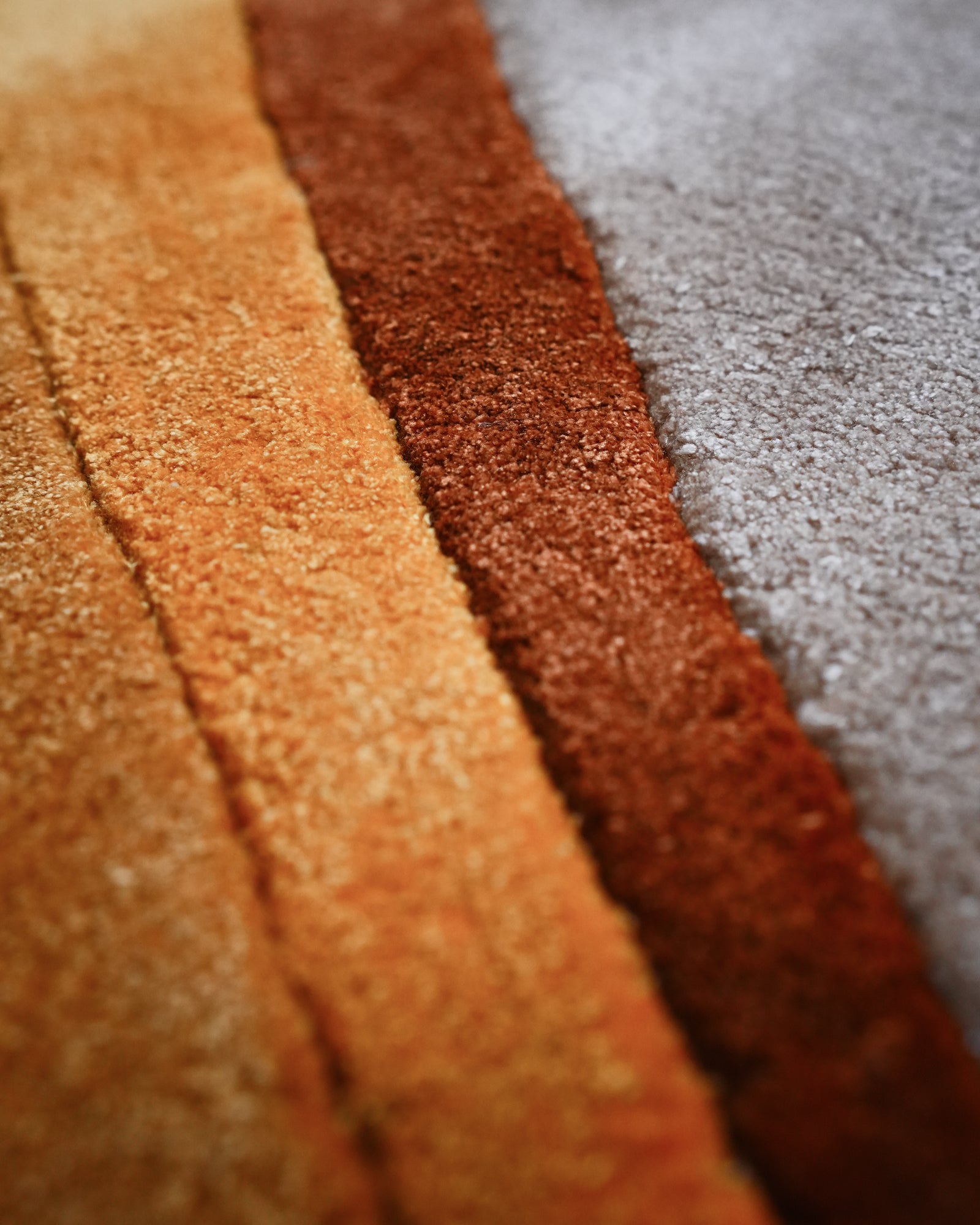 Nayab / Camel Tone Waves Hand-Tufted Bamboo Silk Rug