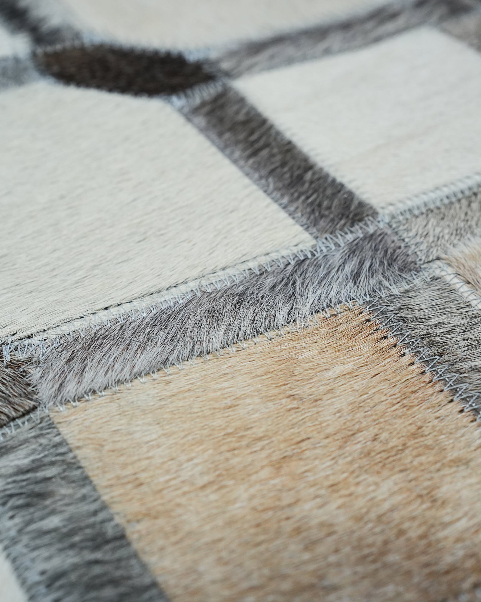 Sifr / Pattern Handmade Flat Weave Leather Rug