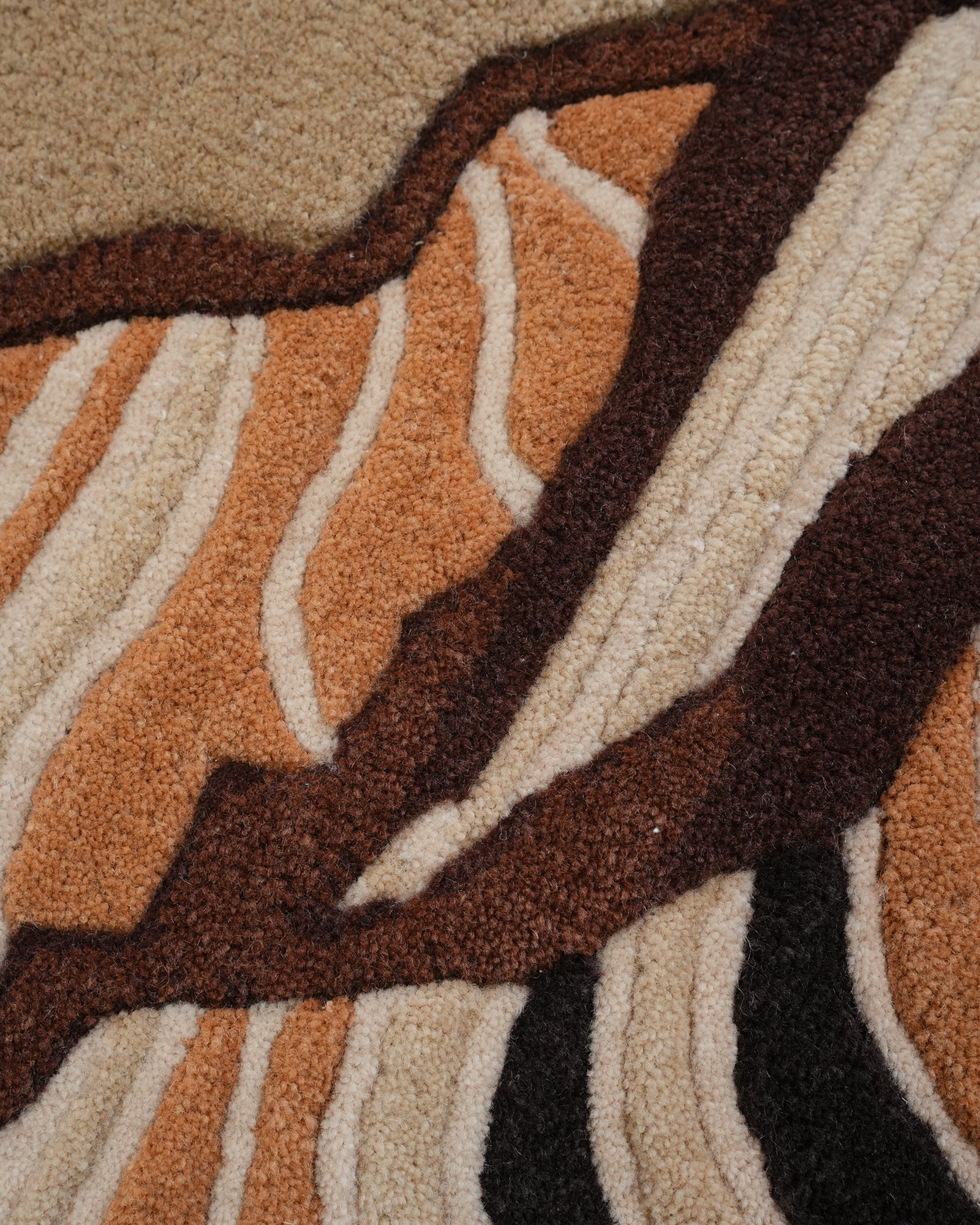 Gehraai / Earthy Tone Hand-Tufted New Zealand Wool Rug