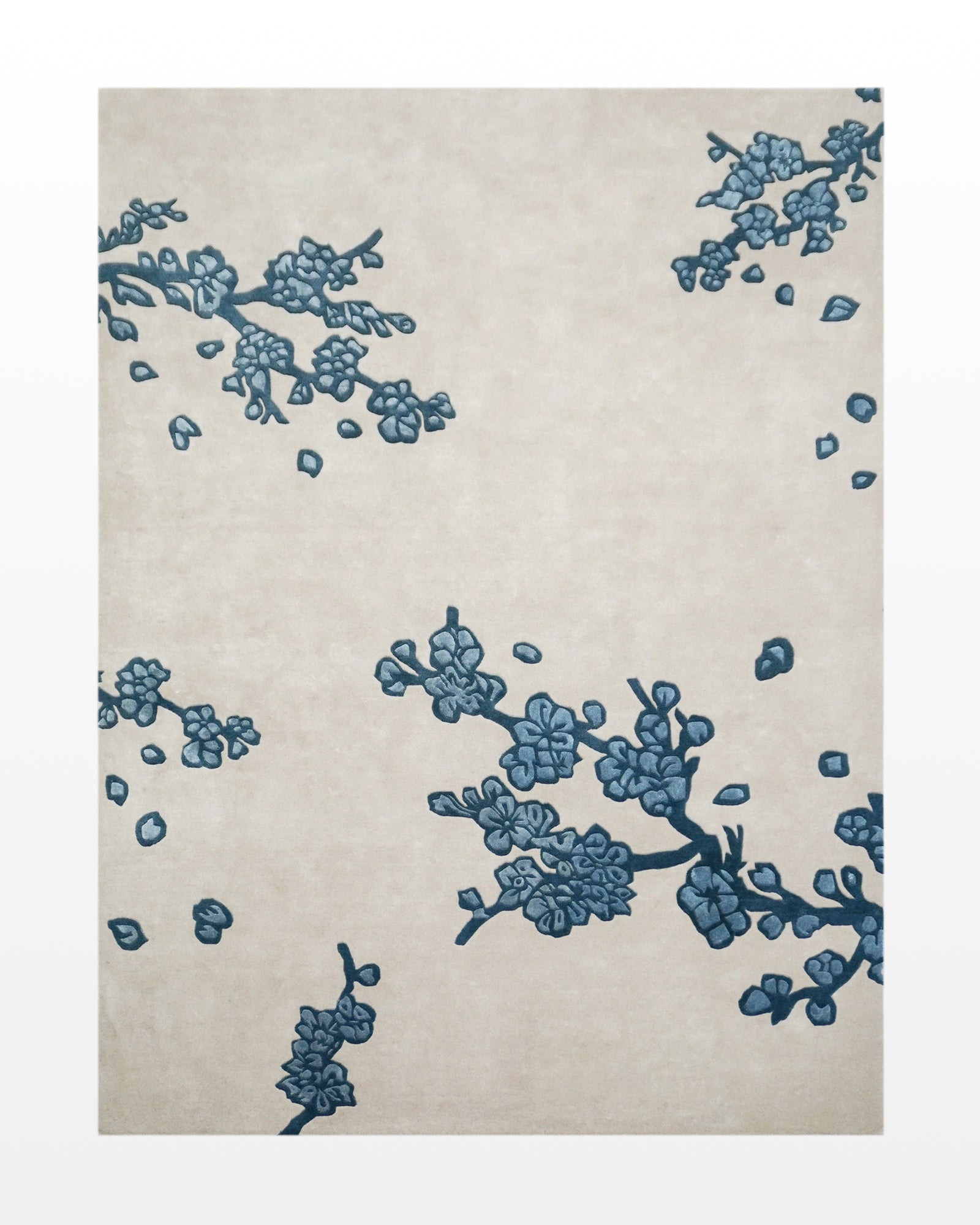 Aarzu / Blue & While Floral Hand-Tufted Silk & Wool Blend Rug