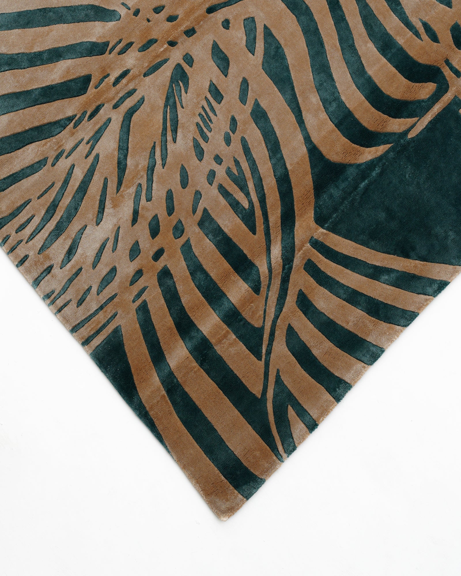 Thorn Hand Tufted Rug 250x350 cm Aiba World