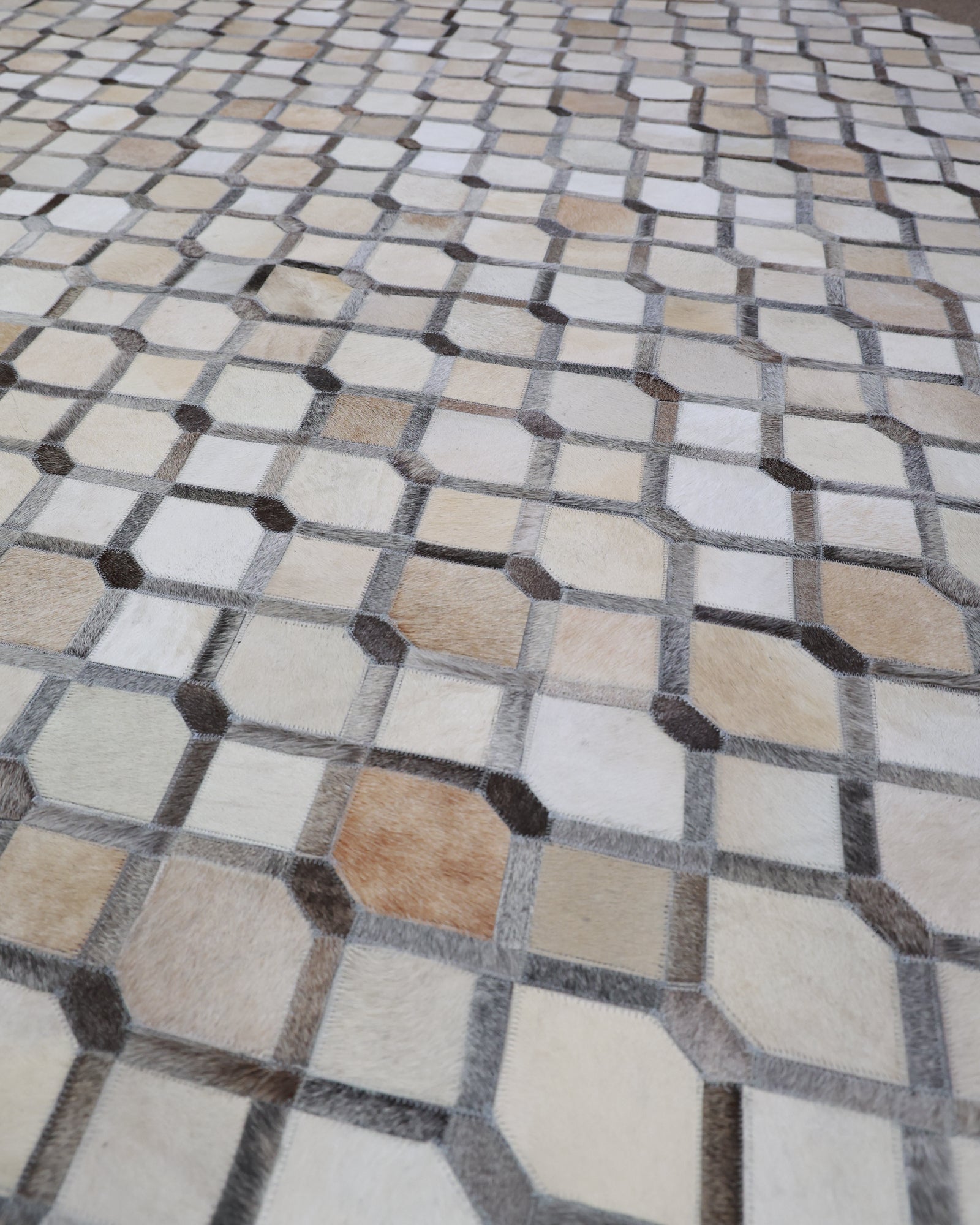 Sifr / Pattern Handmade Flat Weave Leather Rug