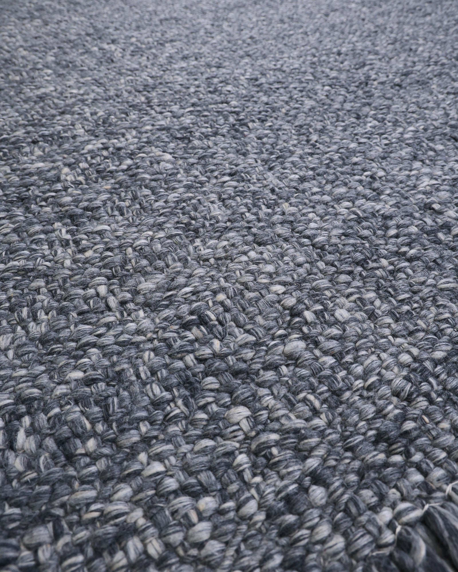 Nezaar / Solid Grey Handmade Flat Weave New Zealand Wool Rug