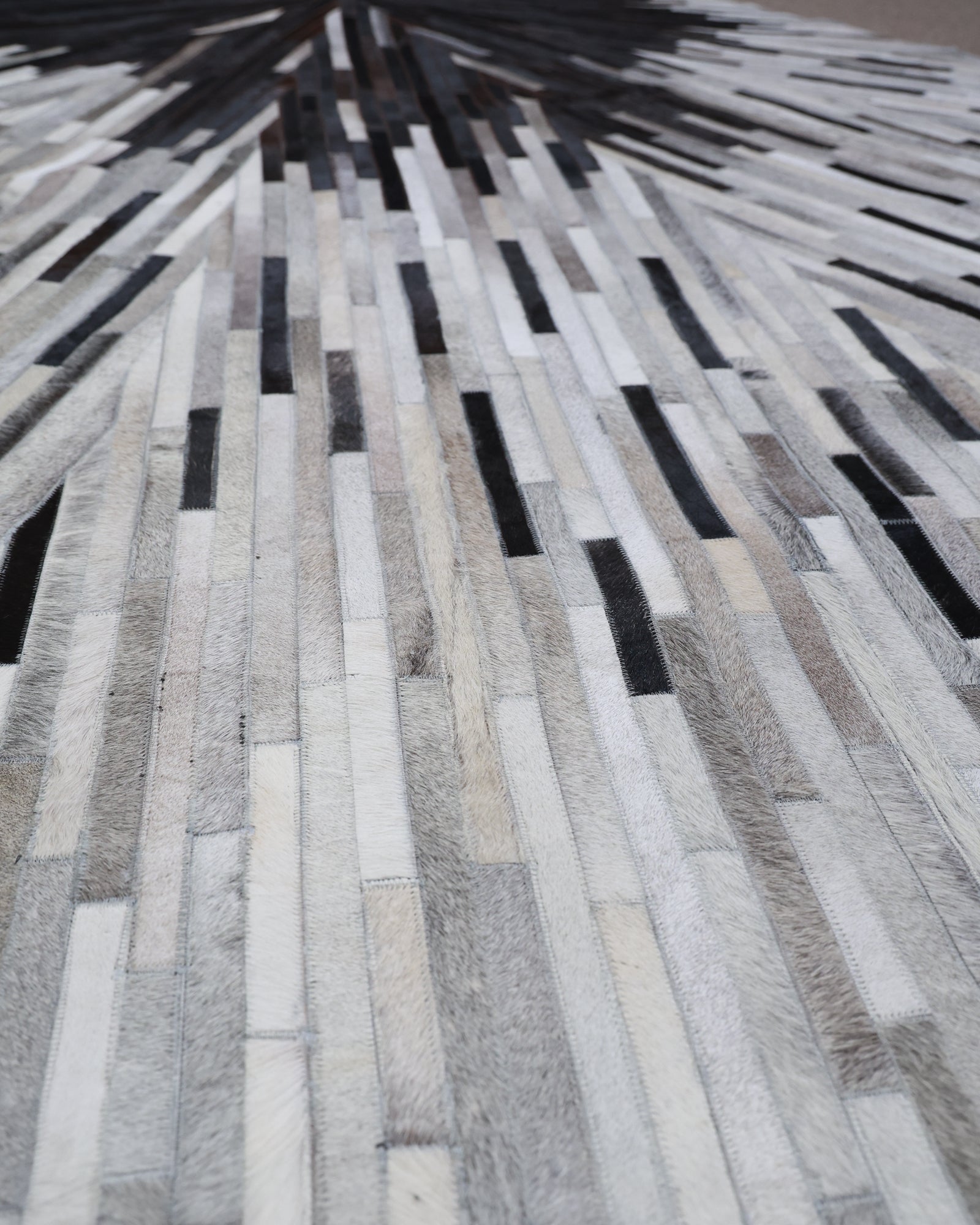Aatish / Modern Explosion Flat Weave Leather Rug