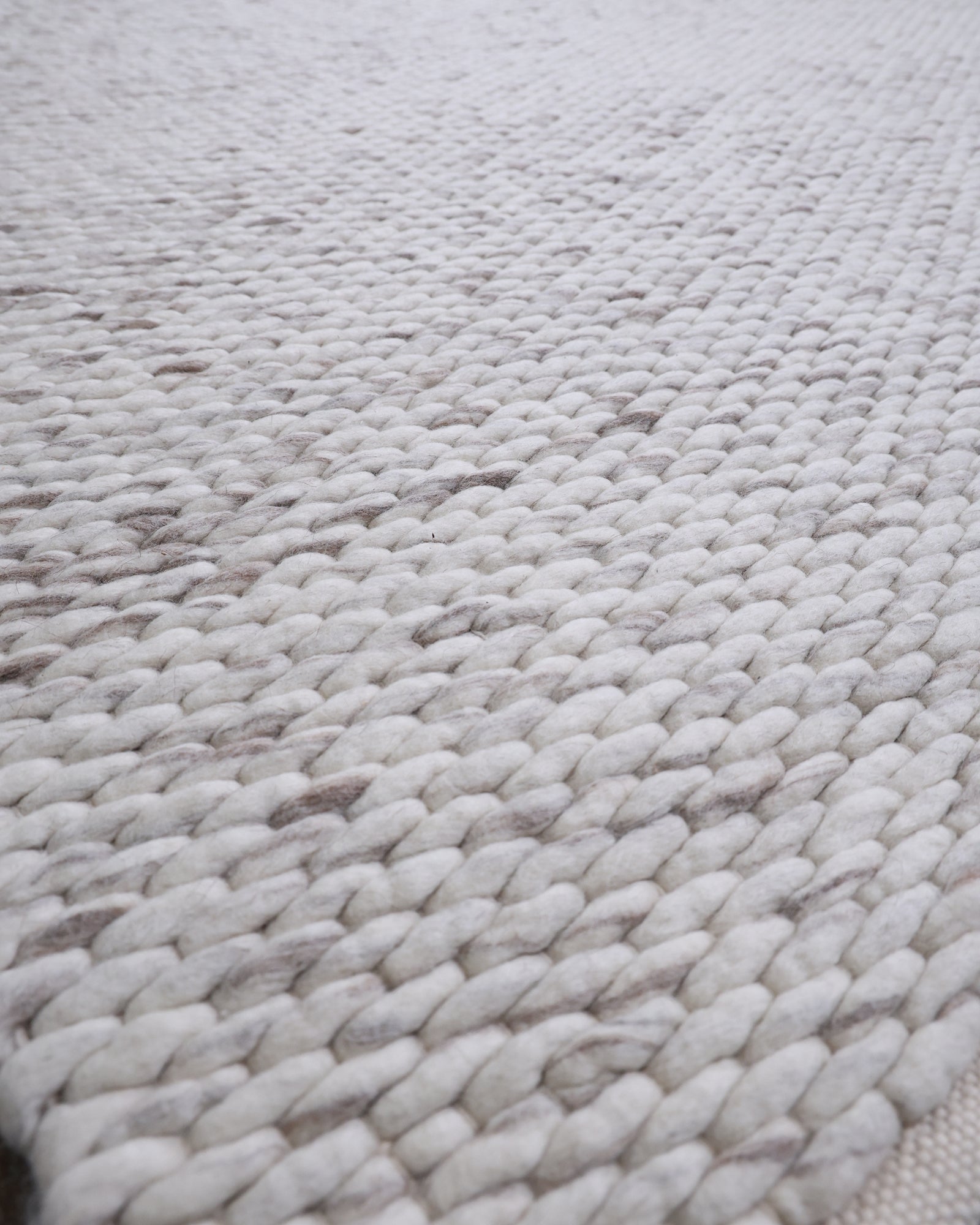 Seher / Solid Cream Handmade Flat Weave New Zealand Wool Rug