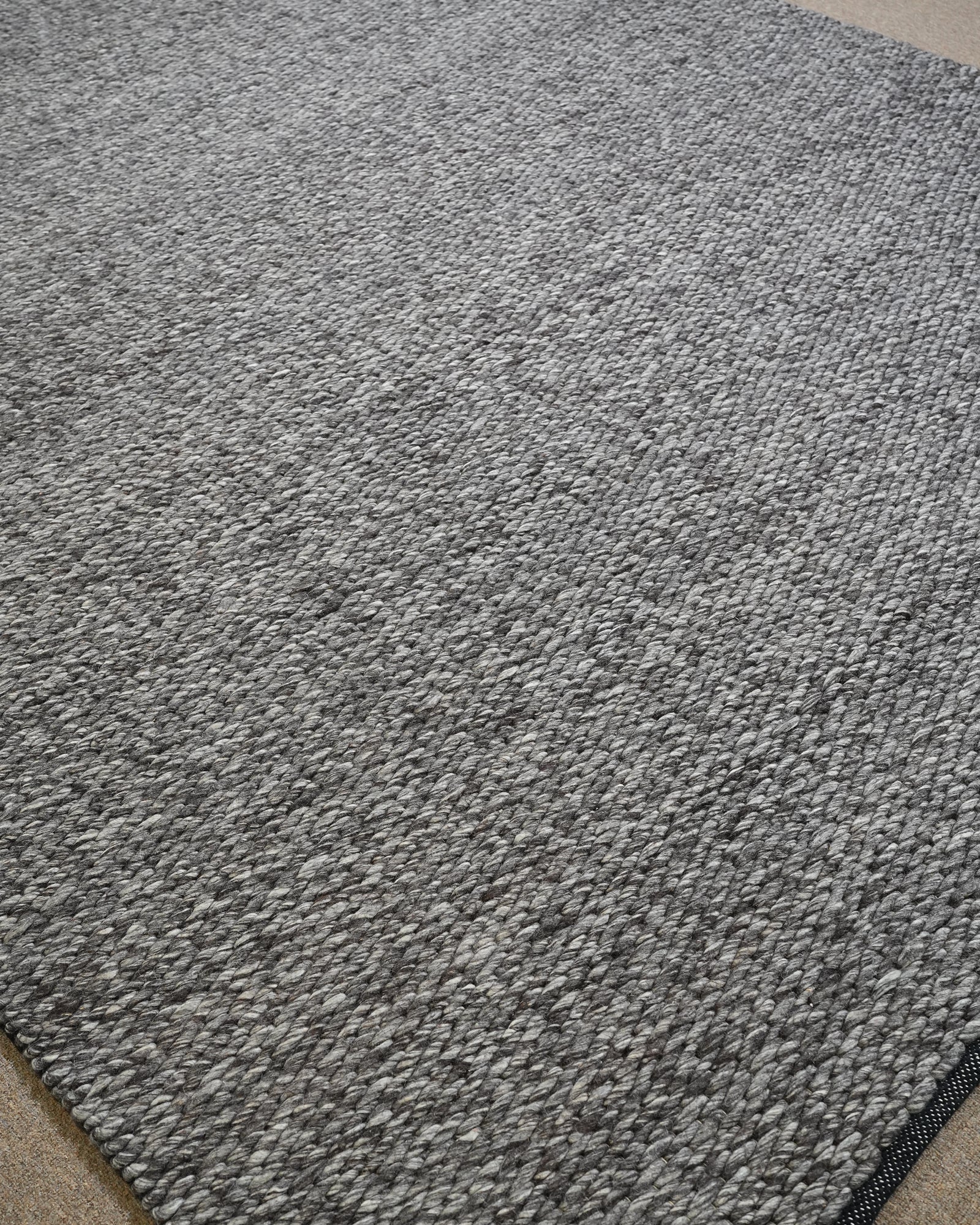 Saaya / Solid Gray Handmade Flat Weave New Zealand Wool Rug